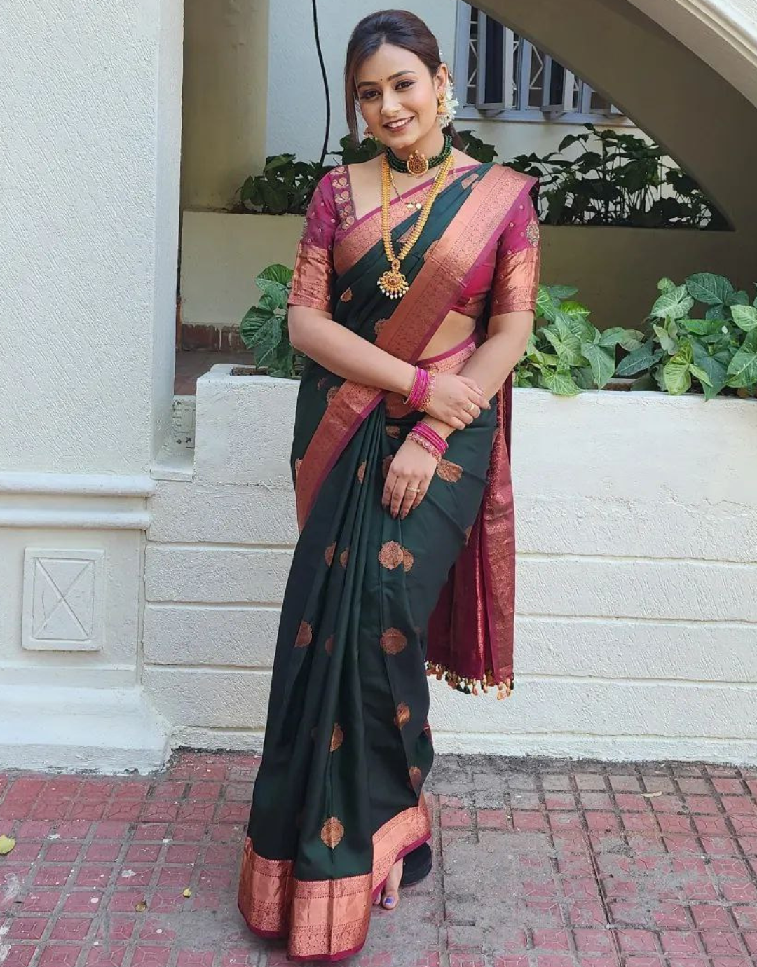 Anjali Dark Green Kanchipuram Silk Saree With Attractive Blouse