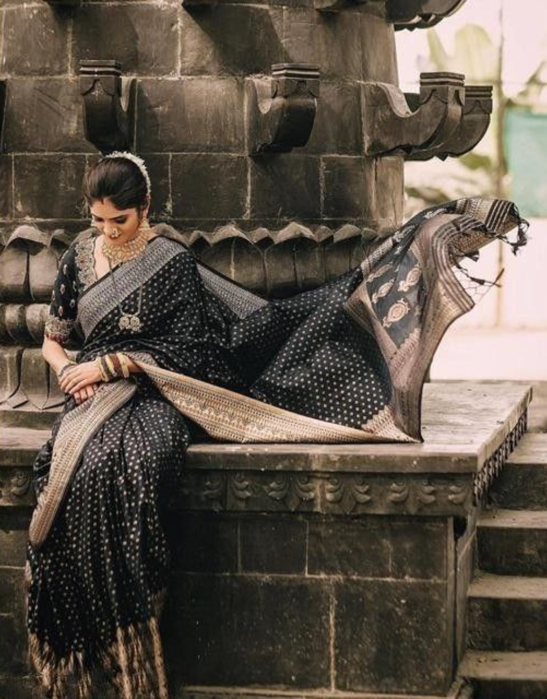 Charcoal Black Banarasi Silk Saree With Matching Black Blouse, बनारसी साड़ी  - Bhakti Silk Mills, Surat | ID: 2850511404933