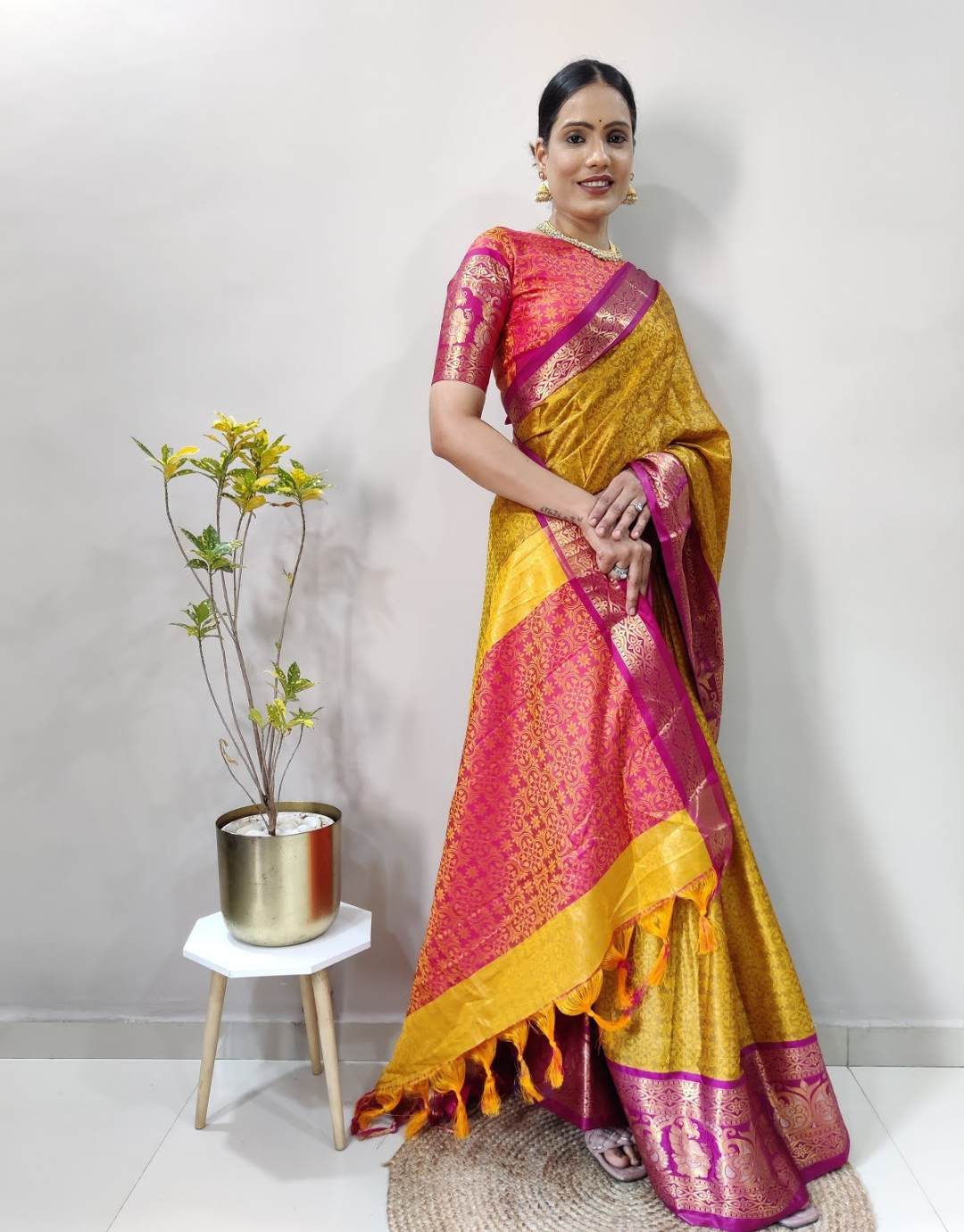 Lilac Purple And Yellow Pure Georgette With Zari Weaving Saree, Party Wear  Saree, Roopkatha Designer Sarees, फैंसी साड़ी - Bhakti Silk Mills, Surat |  ID: 2850502598833
