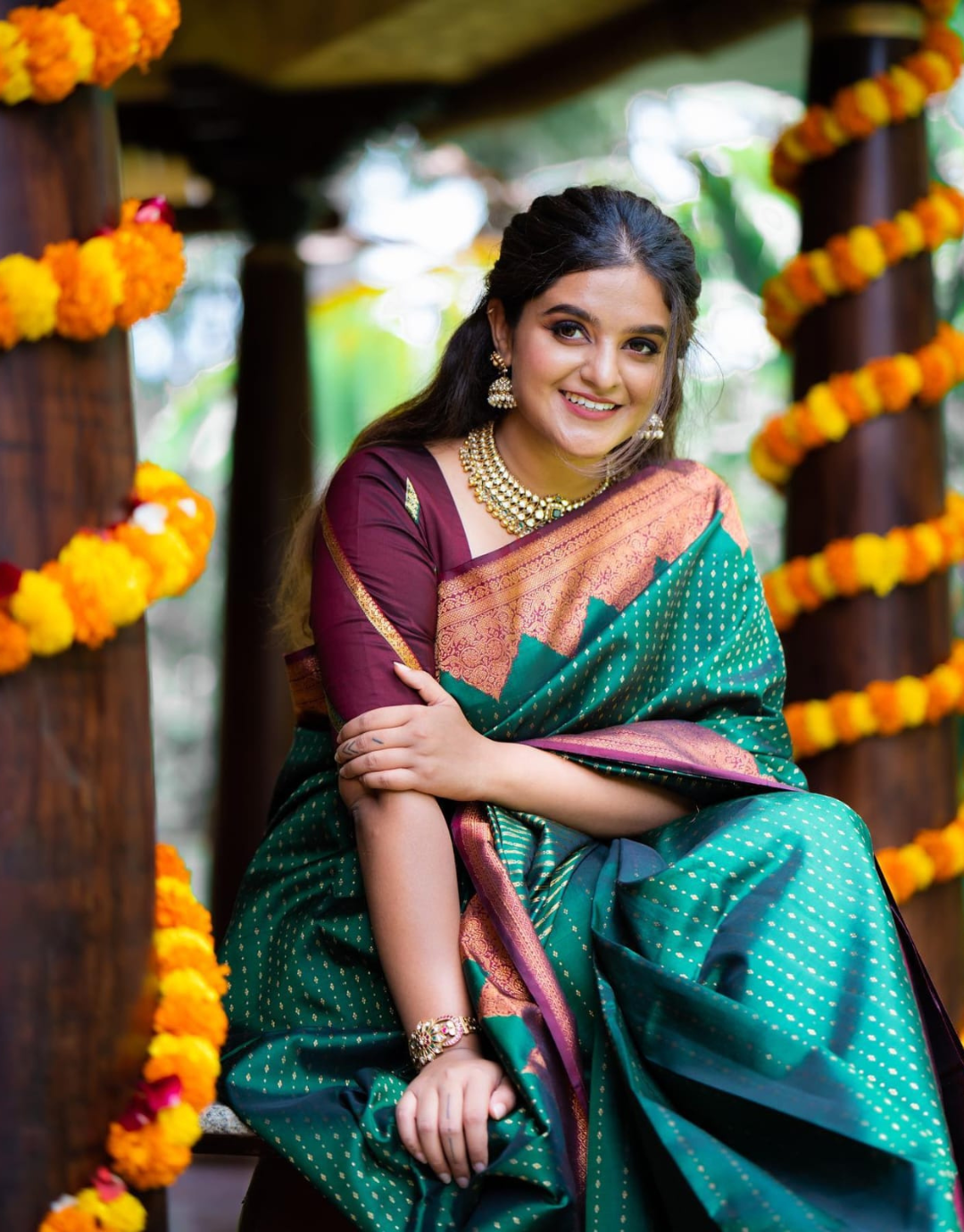 Banarasi Art Silk Woven Saree in Navy Blue and Dark GreenDefault Title |  Blue saree, Silk sarees, Raw silk lehenga