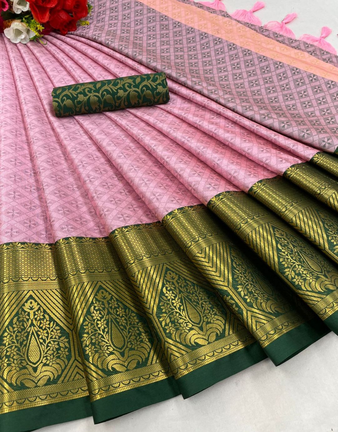 Mahi Light pink-Green Kanchipuram Silk