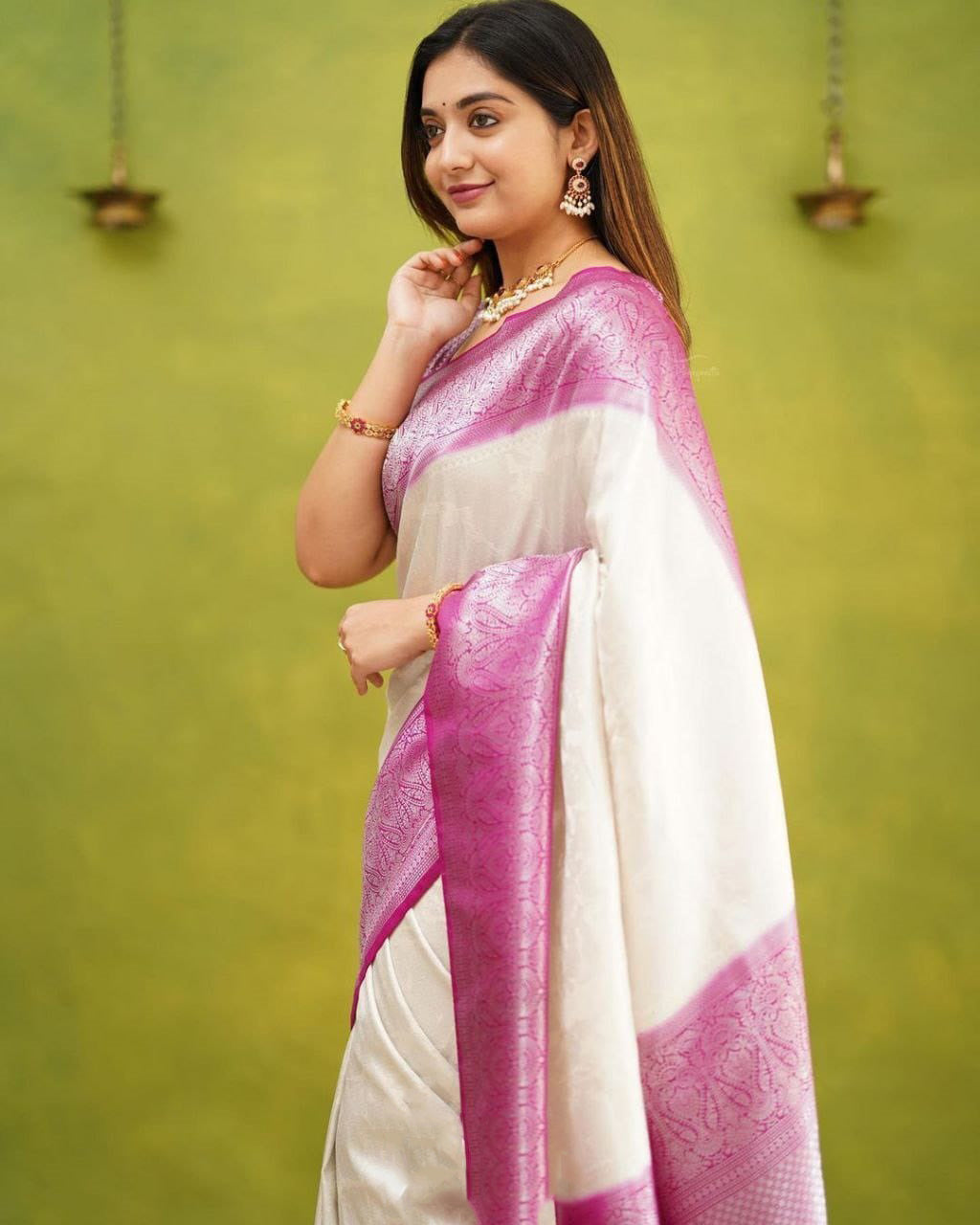 Off-white Maheshwari silk saree tissue pink - Byhand I Indian Ethnic Wear  Online I Sustainable Fashion I Handmade Clothes