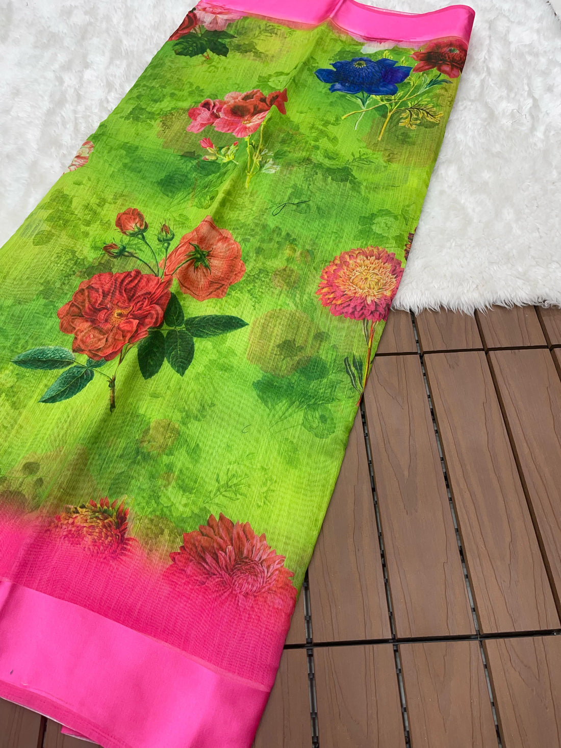 Siya Green-Pink Linen Digital Printed Saree