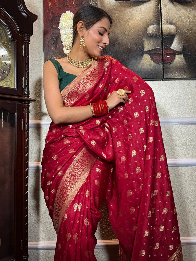 Moisey Red Banarasi Silk Saree With Amazing Blouse Piece