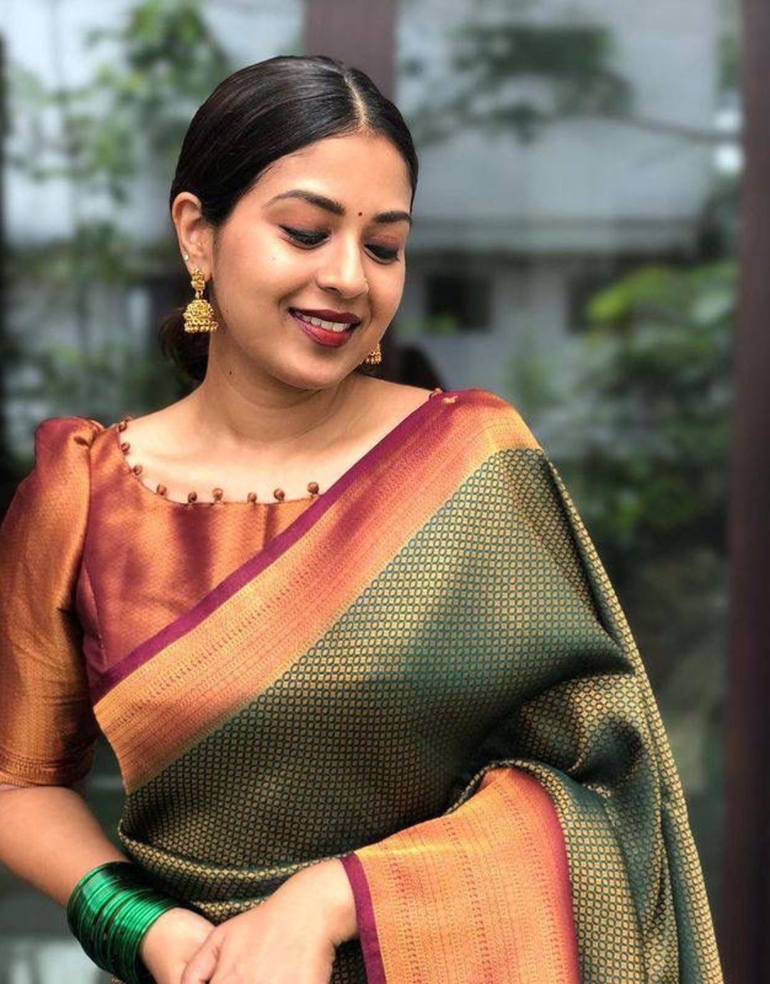 Bindu Green-Red Kanchipuram Silk Saree