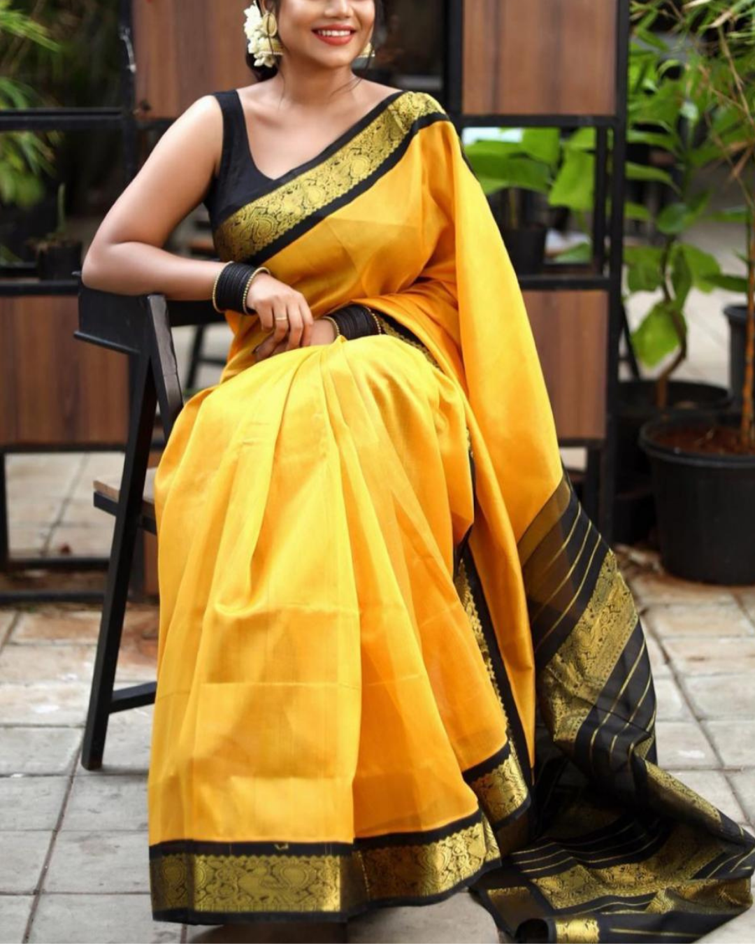 Standerd Yellow Saree On Black Patta Design With Attached Blouse