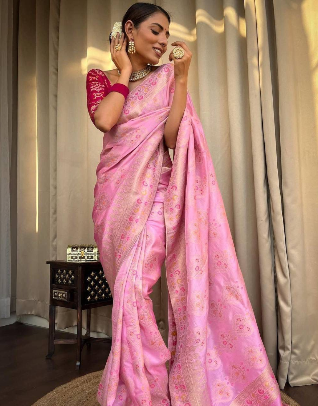 Banarasi Saree in Baby Pink : SWZ1099