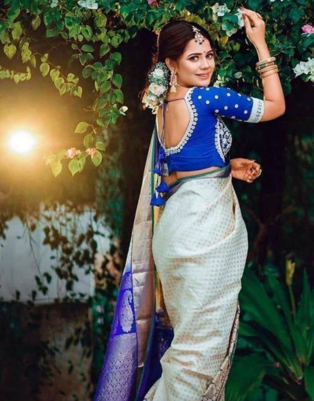 Navy Blue Silk Saree Floral Design Zari Work Border Online | trendwati