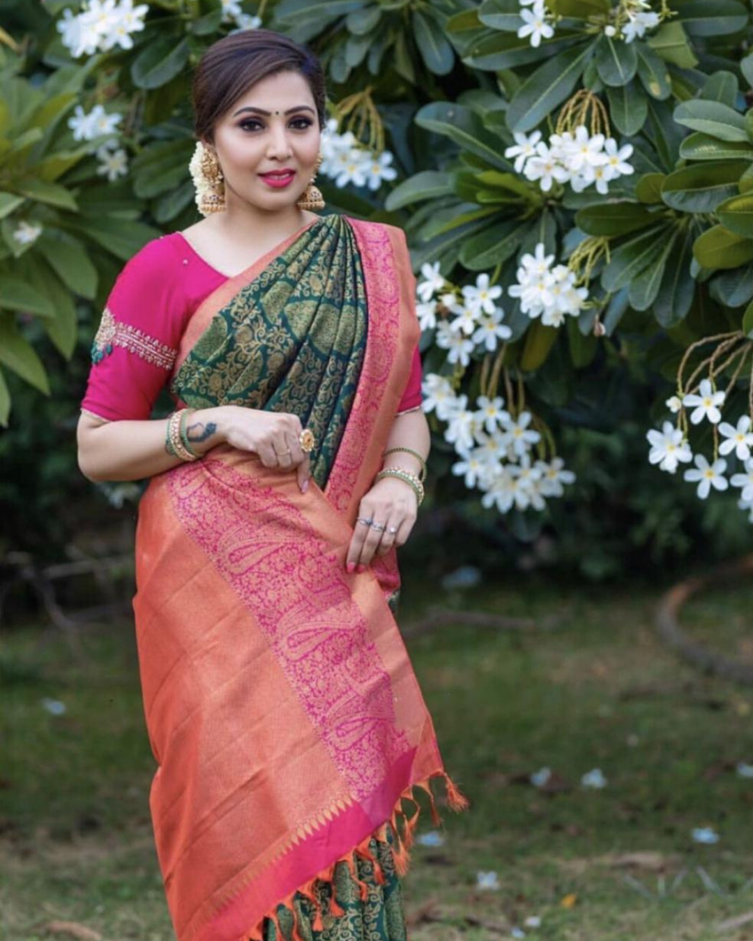 Buy Pink Sarees for Women by BESUCHER Online | Ajio.com