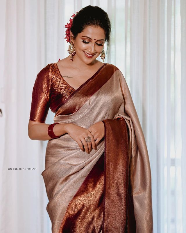 Beige soft linen saree with maroon and gold block print, tissue edging