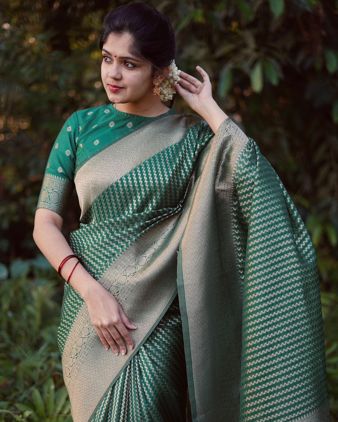 Seema Green Soft Silk Saree With Angelic Blouse Piece