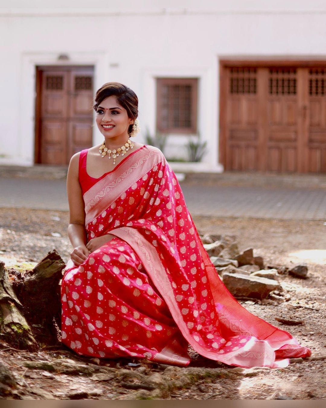 Lehenga With Banarasi Saree | suturasonline.com.br